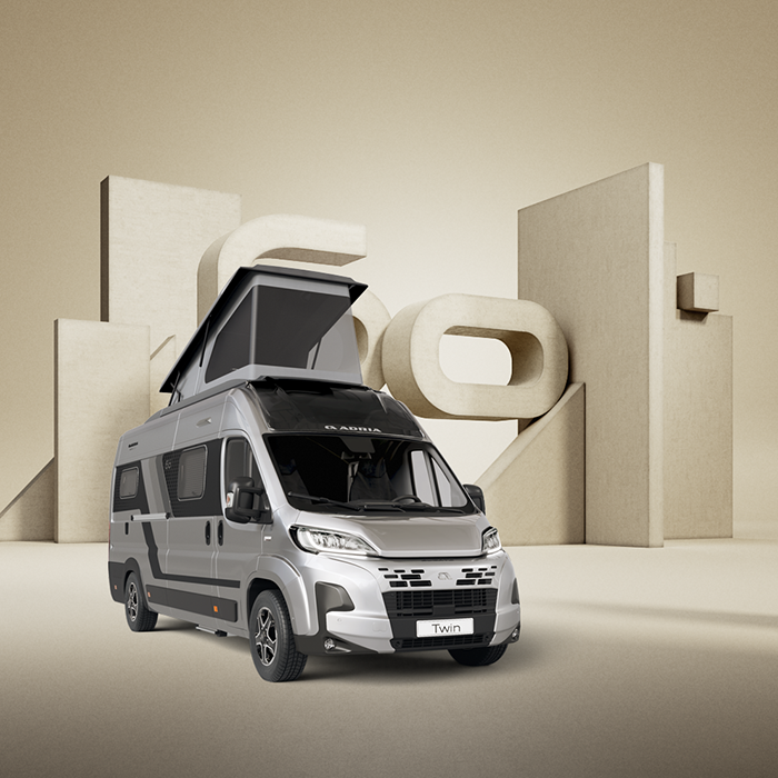 Adria Twin 640 SGX 60Y mit Aufstelldach